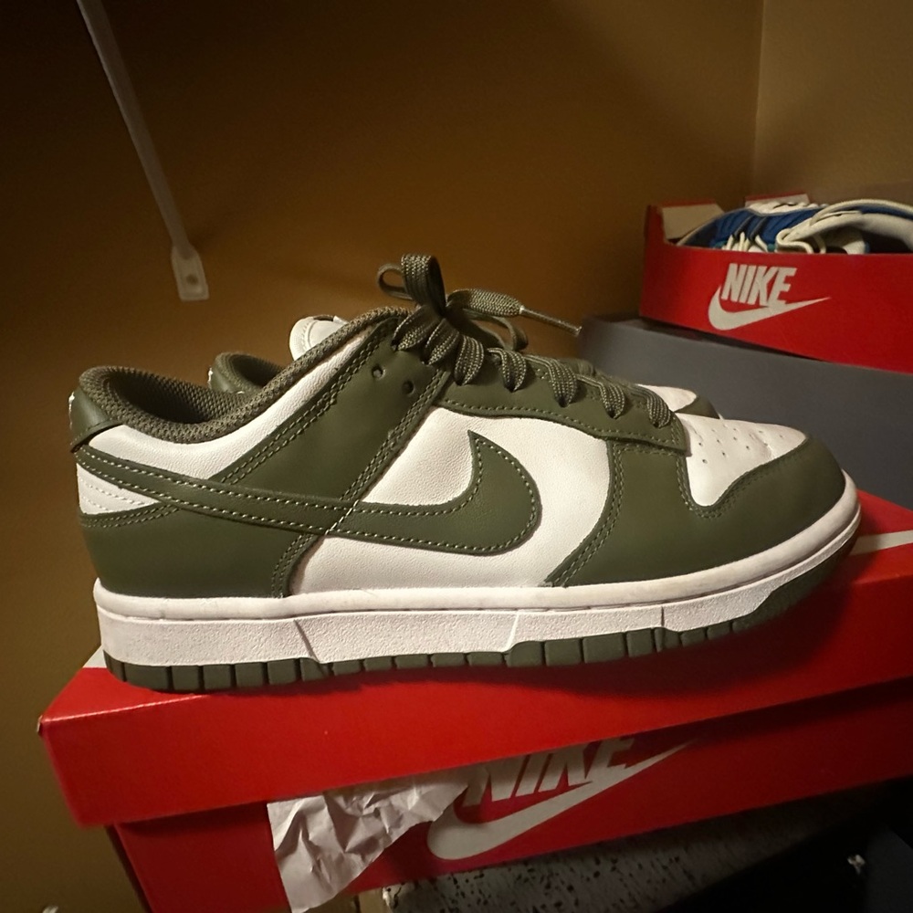 Nike Dunks - Picture 2 of 5